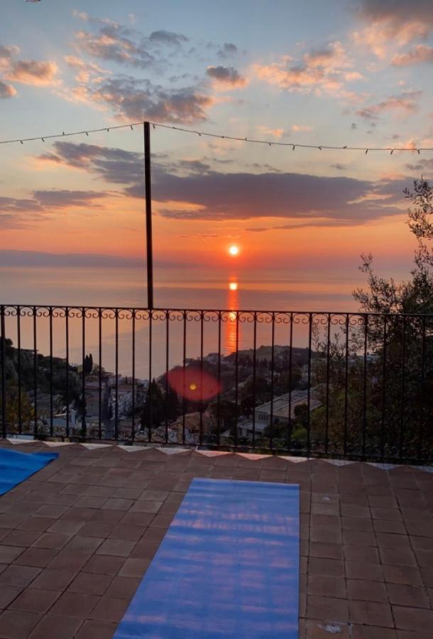 Casa Dei Sogni Taormina Bed & Breakfast エクステリア 写真