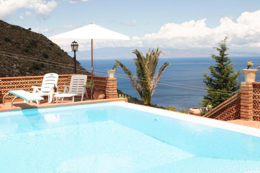 Casa Dei Sogni Taormina Bed & Breakfast エクステリア 写真