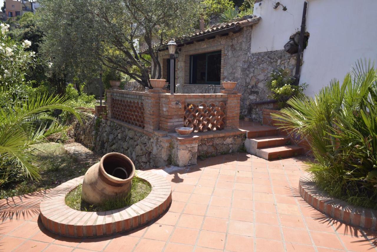Casa Dei Sogni Taormina Bed & Breakfast エクステリア 写真